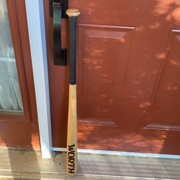 Worth 34 inch Powerstroke Official Softball Bat Wooden Model 100SB USA - Picture 9 of 9